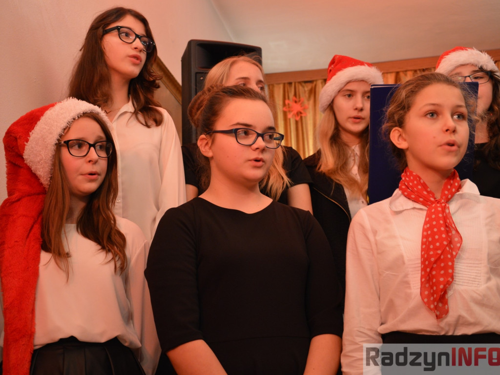 Kolędowanie w Państwowej Szkole Muzycznej w Radzyniu Podlaskim