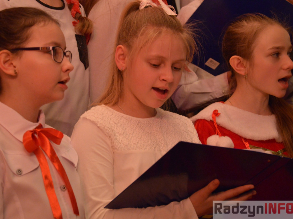 Kolędowanie w Państwowej Szkole Muzycznej w Radzyniu Podlaskim
