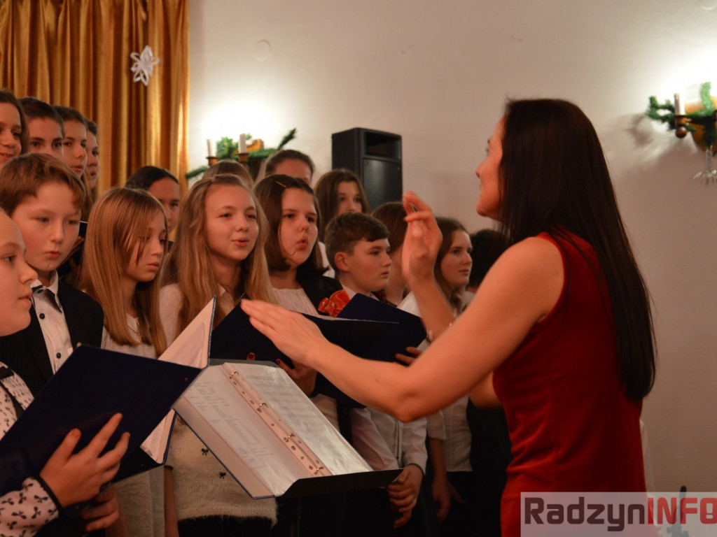 Kolędowanie w Państwowej Szkole Muzycznej w Radzyniu Podlaskim
