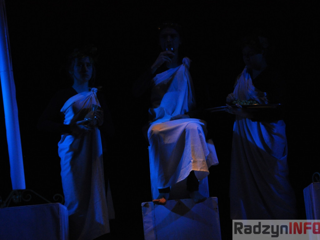 Przedświąteczny wieczór z teatrem 