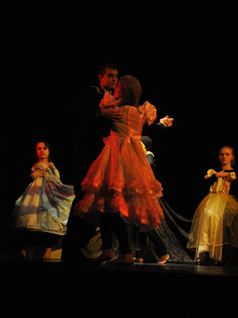 Przedświąteczny wieczór z teatrem 