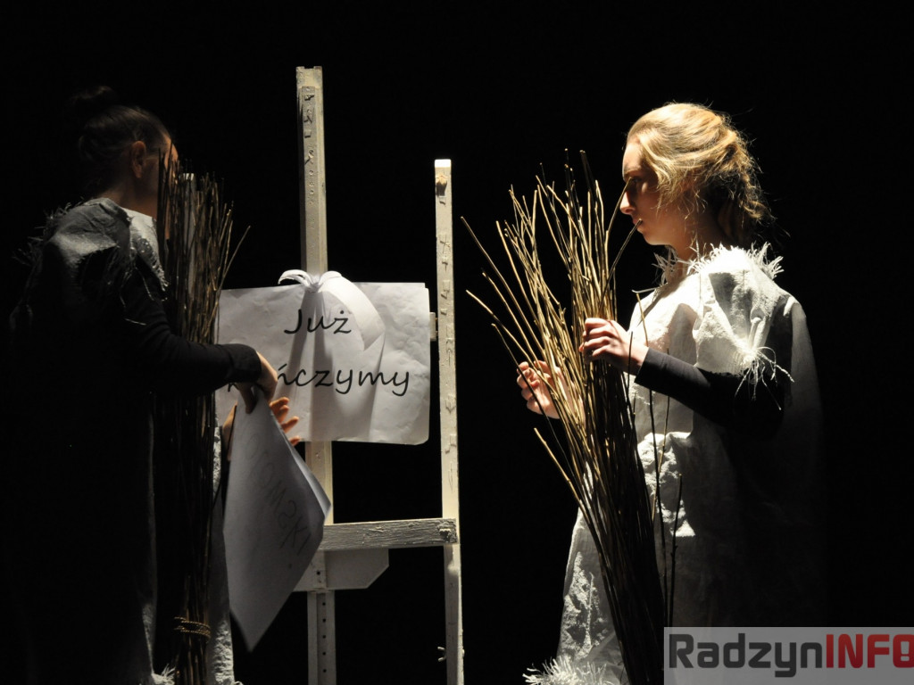 Przedświąteczny wieczór z teatrem 