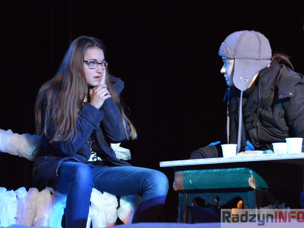 Przedświąteczny wieczór z teatrem 