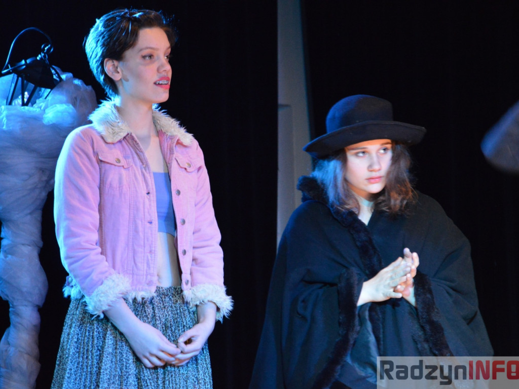 Przedświąteczny wieczór z teatrem 