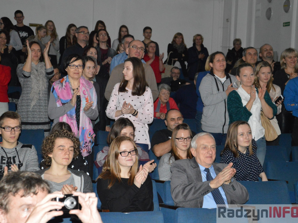 Przedświąteczny wieczór z teatrem 