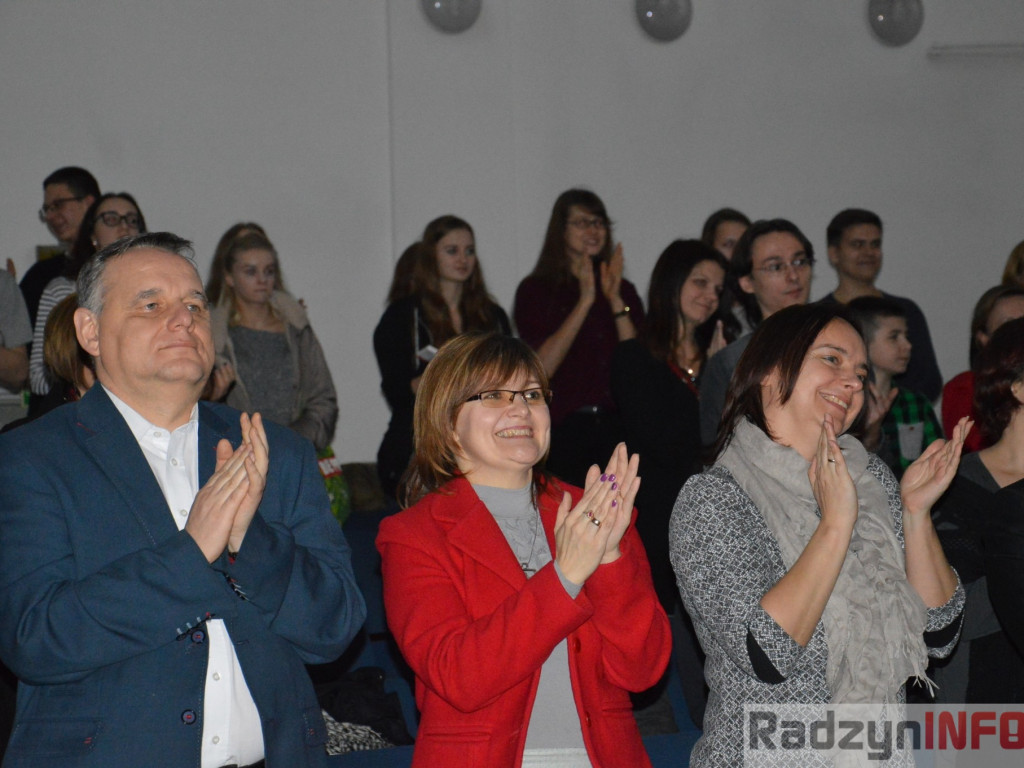 Przedświąteczny wieczór z teatrem 