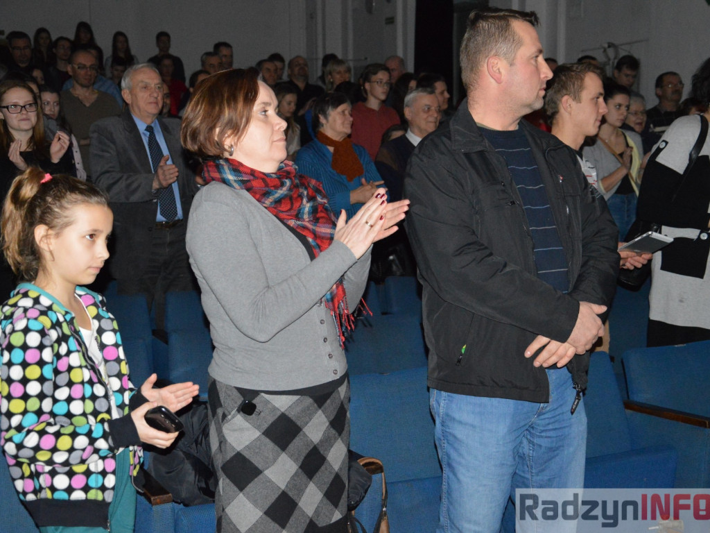 Przedświąteczny wieczór z teatrem 