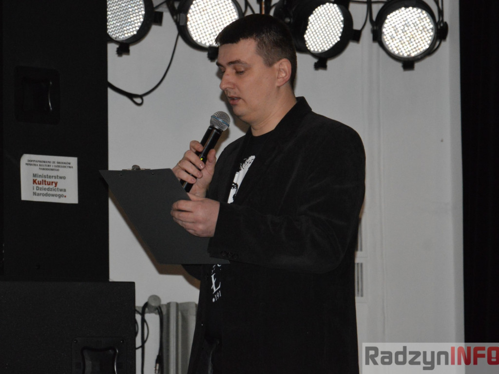 Wigilia Dnia Żołnierzy Wyklętych, czyli pokaz diaporamy i odsłonięcie nowej tablicy