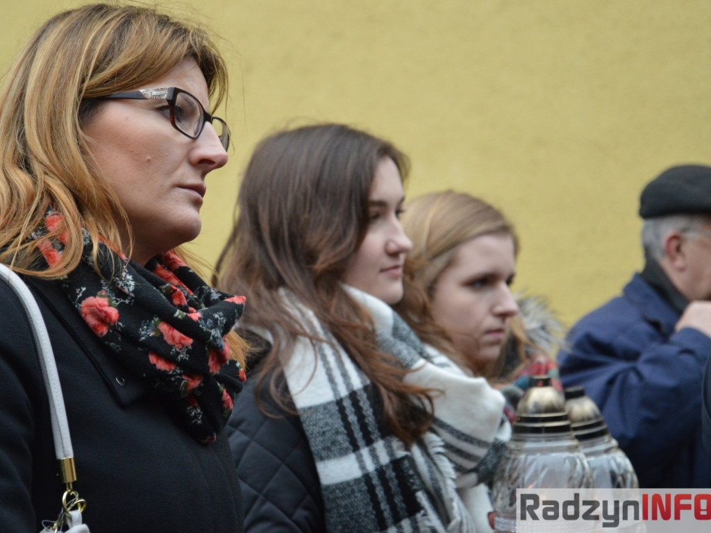 Wigilia Dnia Żołnierzy Wyklętych, czyli pokaz diaporamy i odsłonięcie nowej tablicy