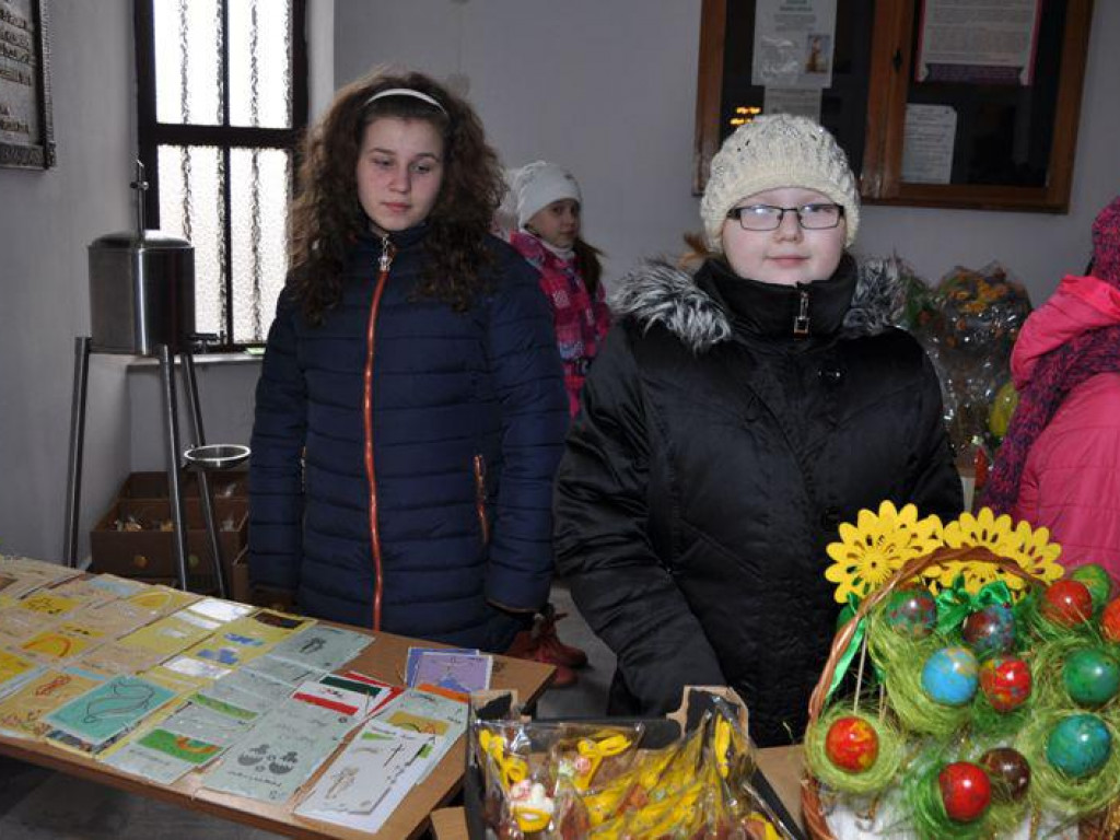 Wspomagają budowę przedszkola w Czadzie