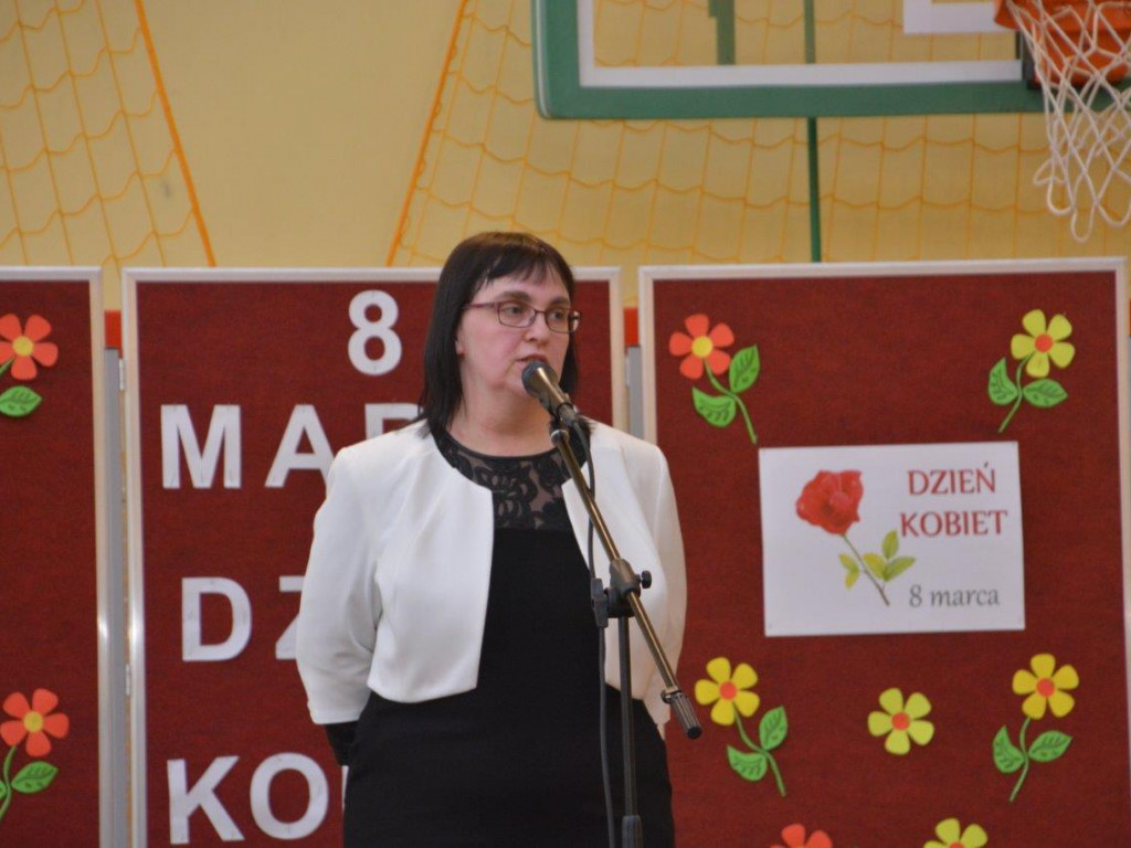 Być kobietą, czyli fotorelacja z Gminnego Dnia Kobiet