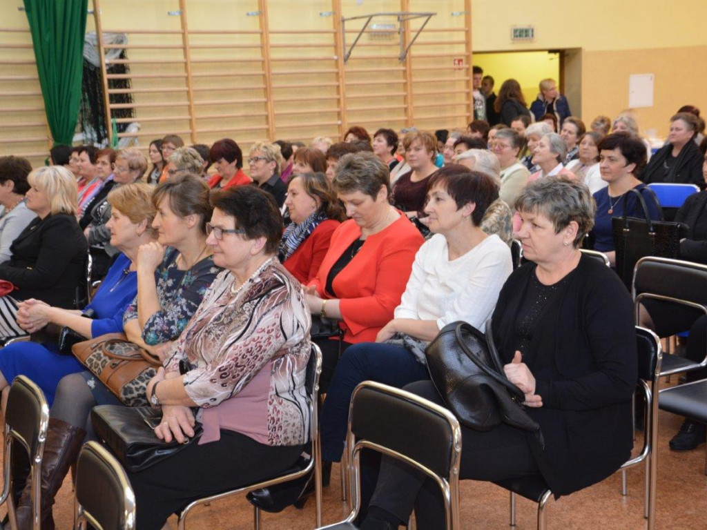 Być kobietą, czyli fotorelacja z Gminnego Dnia Kobiet