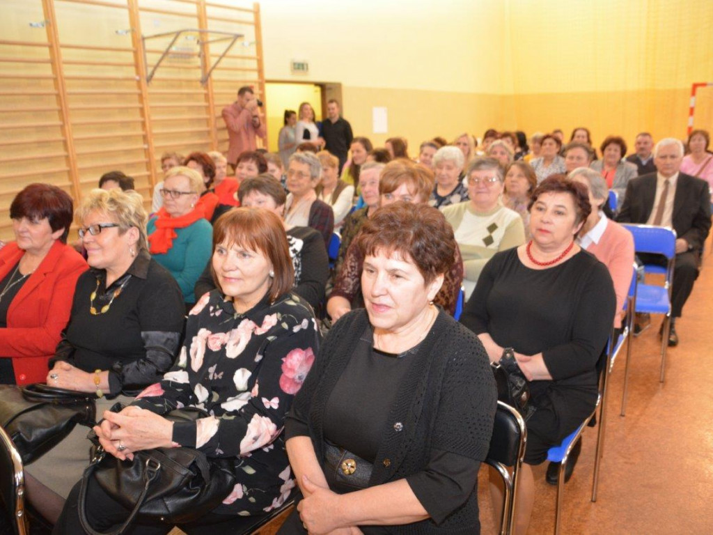 Być kobietą, czyli fotorelacja z Gminnego Dnia Kobiet