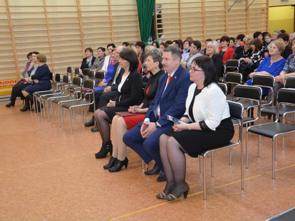 Być kobietą, czyli fotorelacja z Gminnego Dnia Kobiet