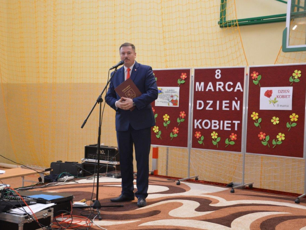 Być kobietą, czyli fotorelacja z Gminnego Dnia Kobiet