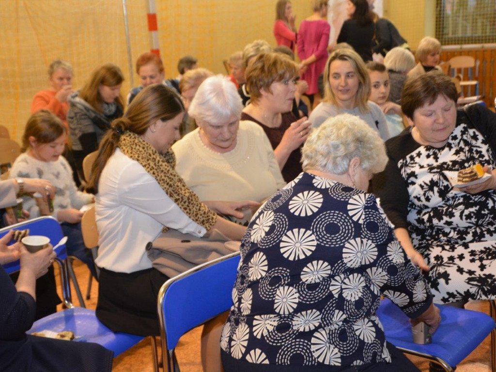 Być kobietą, czyli fotorelacja z Gminnego Dnia Kobiet