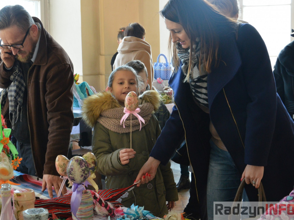 Kiermasz Wiosenny w pałacu Potockich
