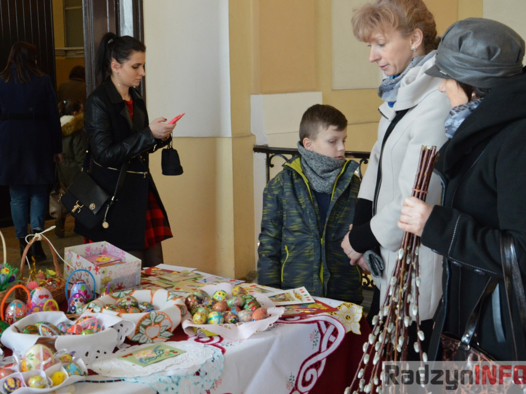 Kiermasz Wiosenny w pałacu Potockich