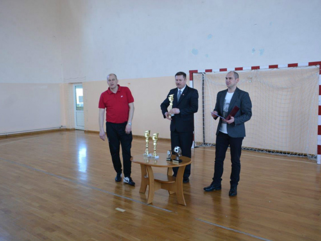 Strażacy zmierzyli się na boisku