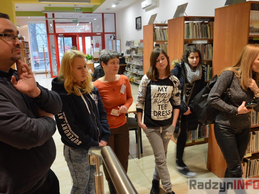 Z biblioteką za pan brat