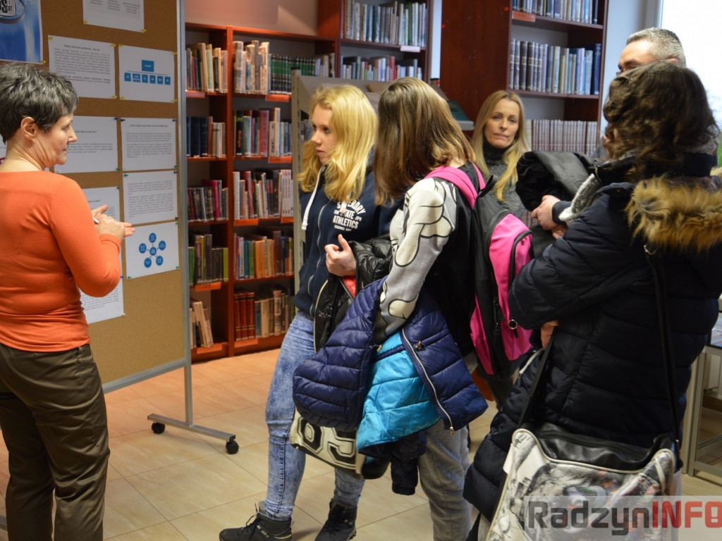 Z biblioteką za pan brat
