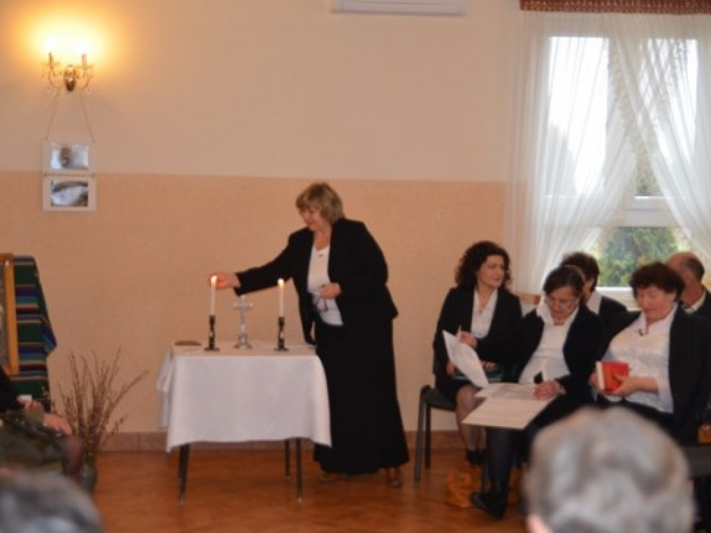 Odkryć piękno pieśni wielkopostnych