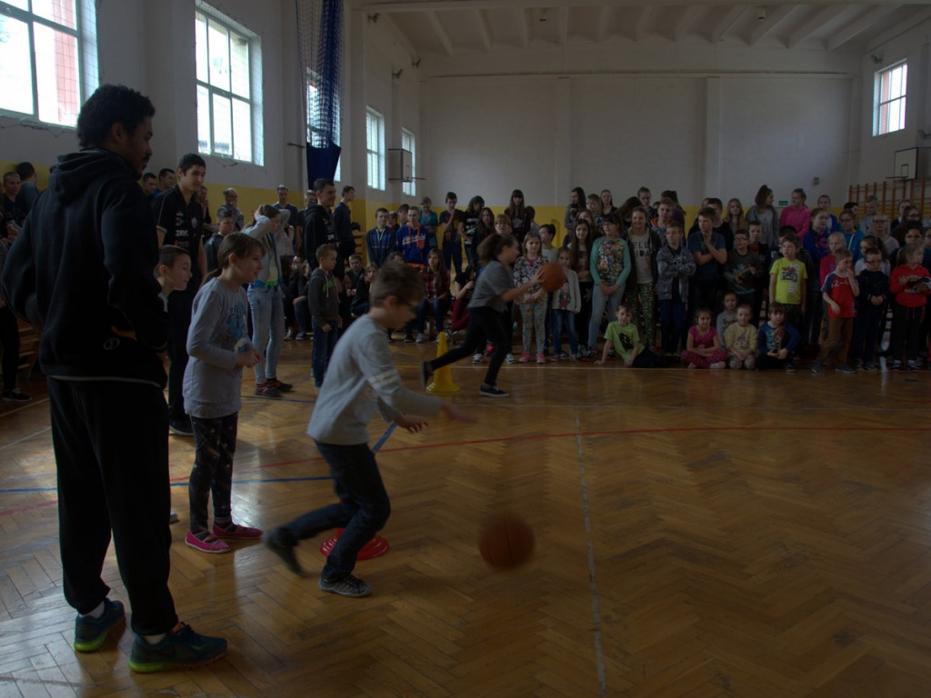 Spotkanie z koszykarzami Startu Lublin w Zespole Szkół w Białce