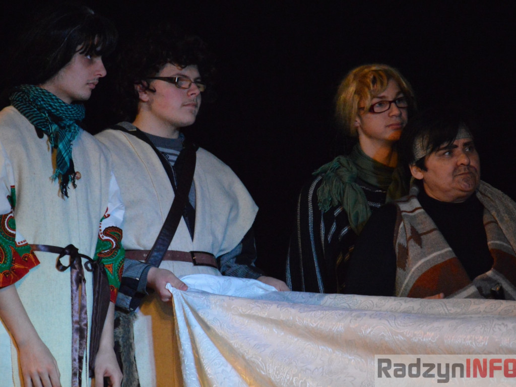 Misterium Wielkanocne w wykonaniu teatru Hokus-Pokus