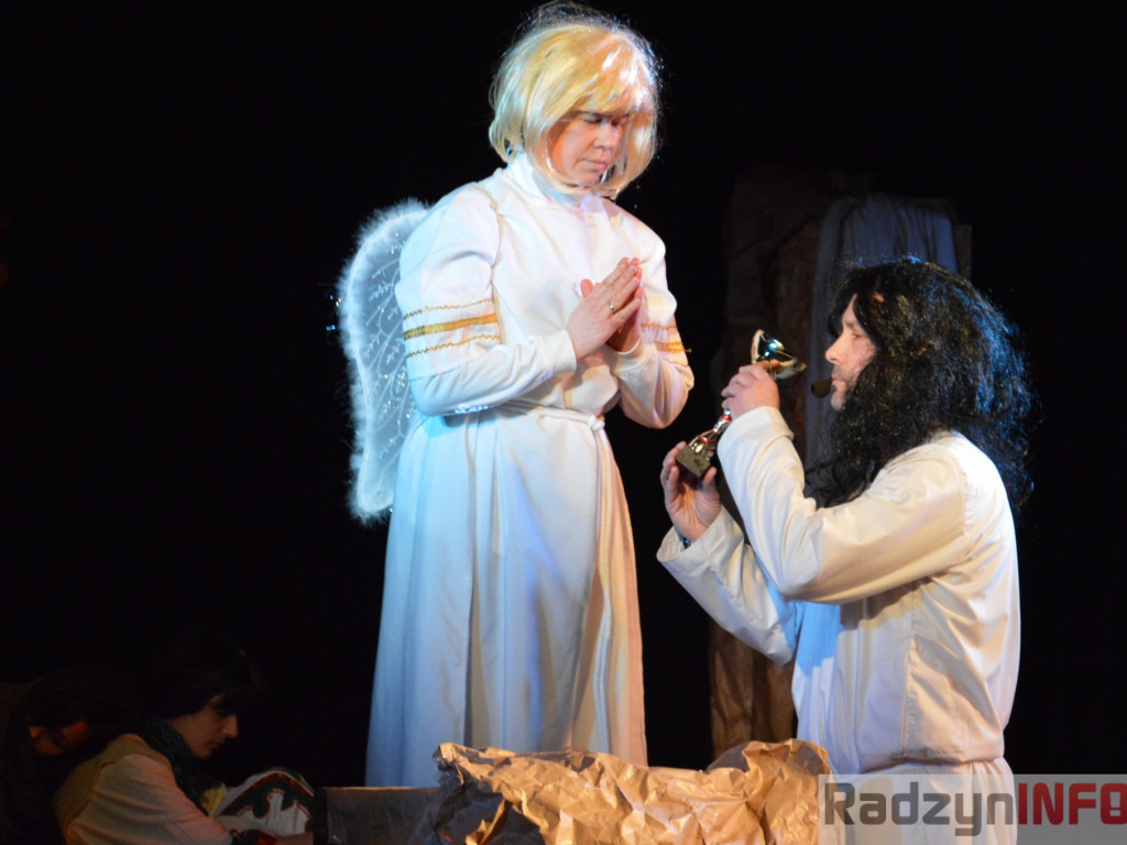 Misterium Wielkanocne w wykonaniu teatru Hokus-Pokus