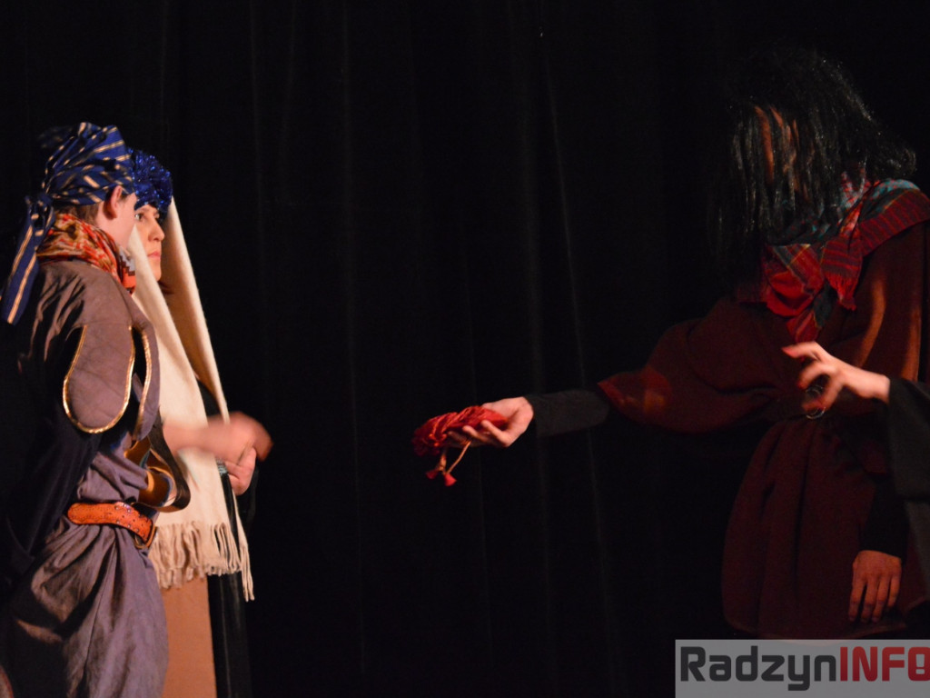 Misterium Wielkanocne w wykonaniu teatru Hokus-Pokus