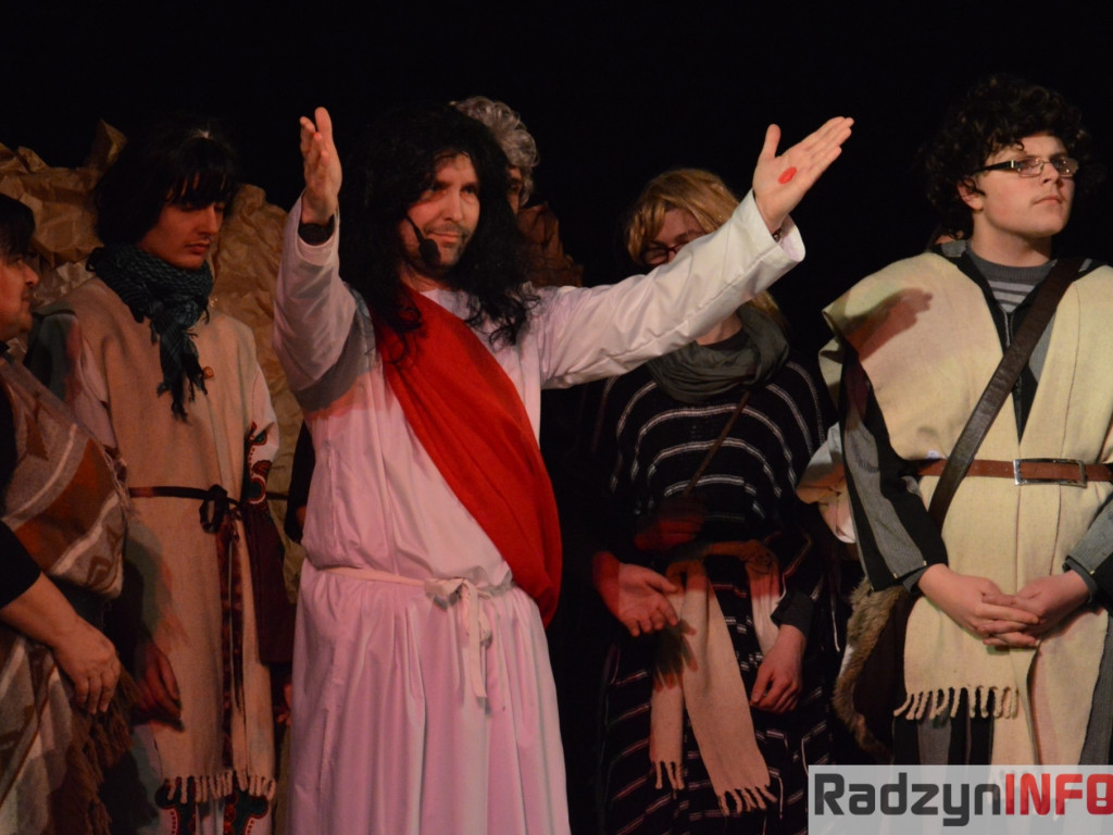 Misterium Wielkanocne w wykonaniu teatru Hokus-Pokus