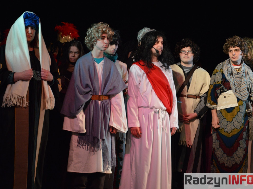 Misterium Wielkanocne w wykonaniu teatru Hokus-Pokus