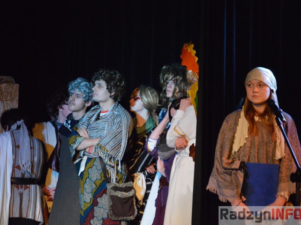 Misterium Wielkanocne w wykonaniu teatru Hokus-Pokus