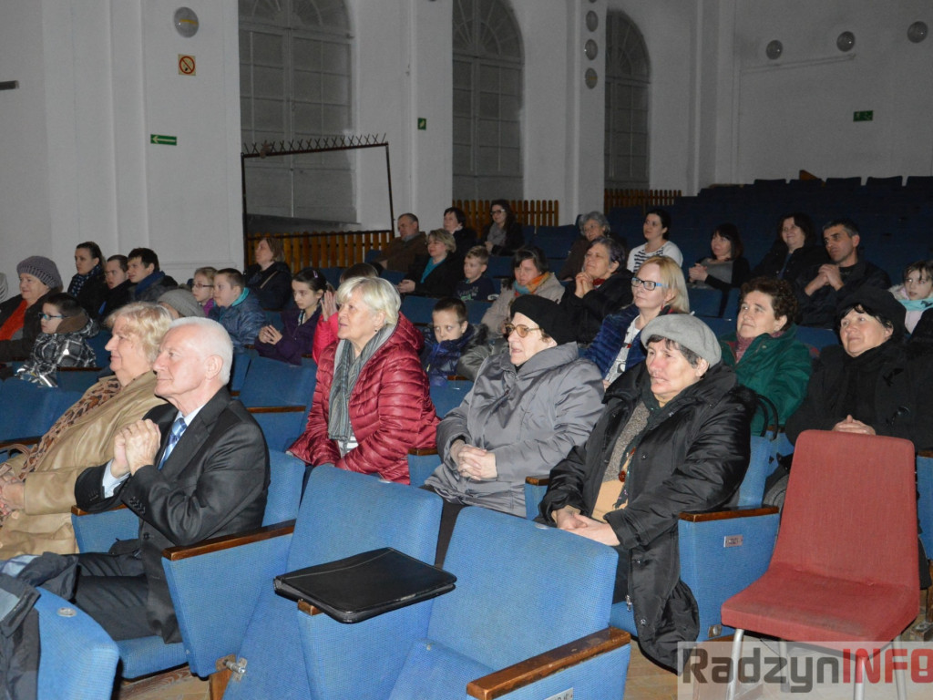 Misterium Wielkanocne w wykonaniu teatru Hokus-Pokus
