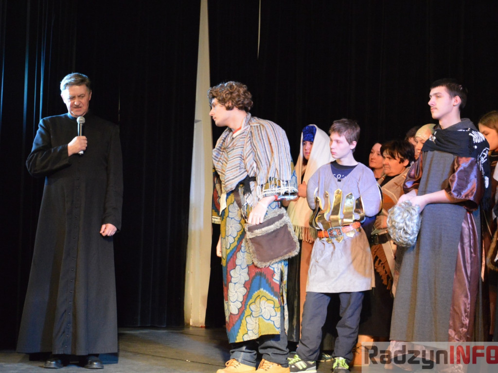 Misterium Wielkanocne w wykonaniu teatru Hokus-Pokus