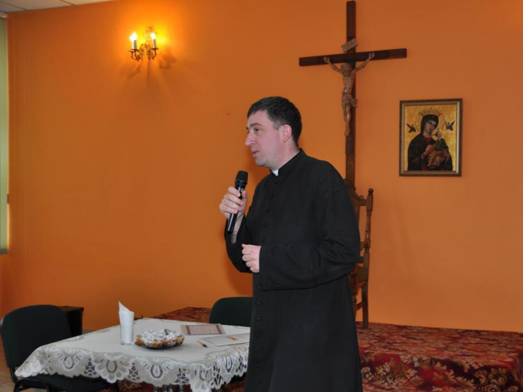 Spotkanie księży  z władzami samorządowymi i służbami