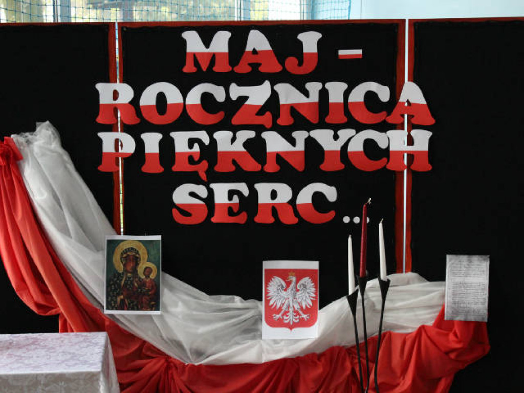 Trzeciomajowa akademia w Gimnazjum Nr 2