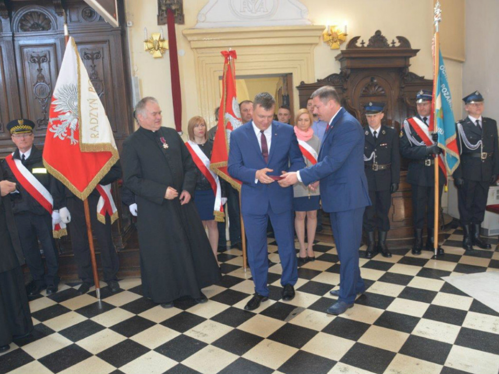 Ksiądz Andrzej Kieliszek, odznaczony Srebrnym Krzyżem Zasługi