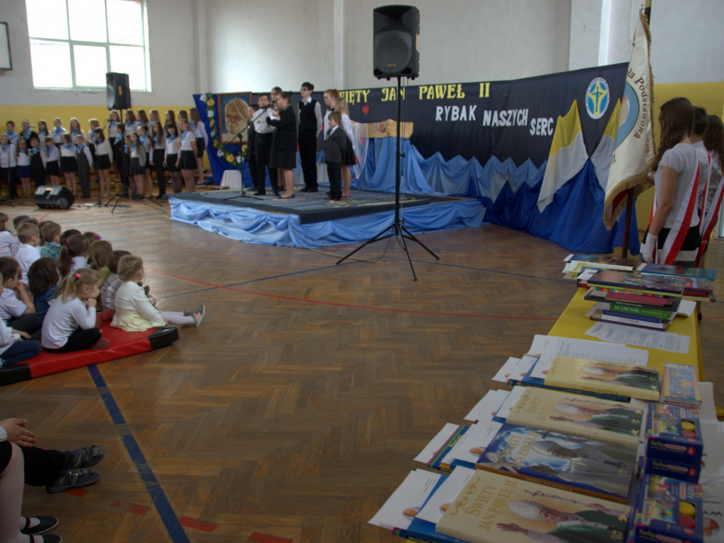 Dzień patrona Szkoły Podstawowej w Białce - Św. Jana Pawła II