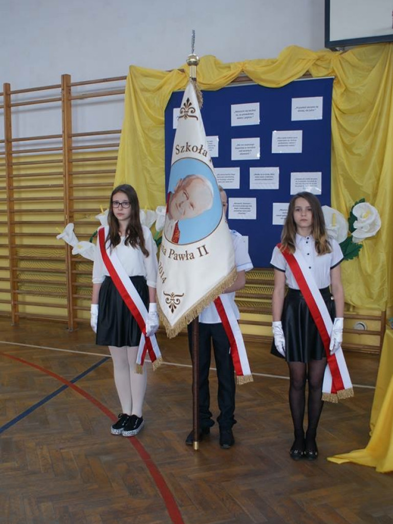 Dzień patrona Szkoły Podstawowej w Białce - Św. Jana Pawła II