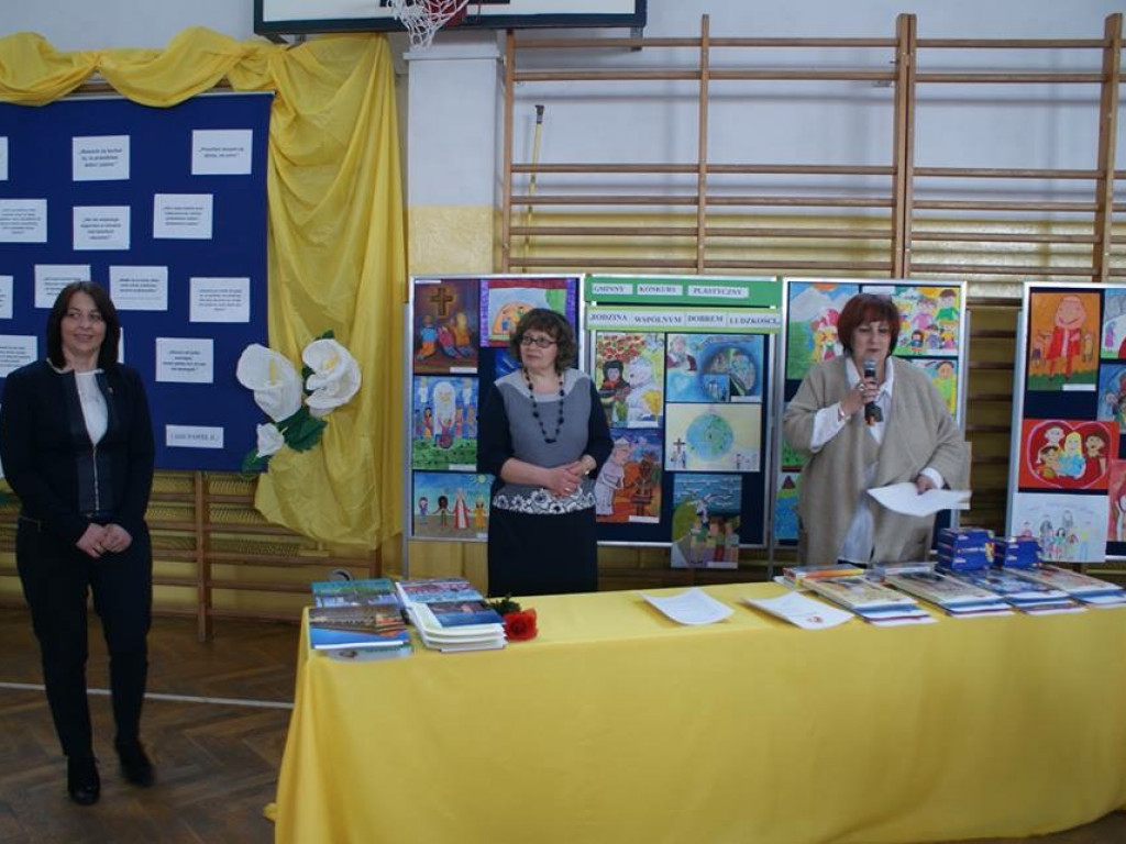Dzień patrona Szkoły Podstawowej w Białce - Św. Jana Pawła II