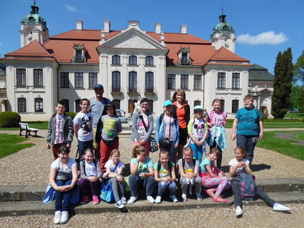 Uczniowie ze SP w Tchórzewie na wycieczce w Kozłówce