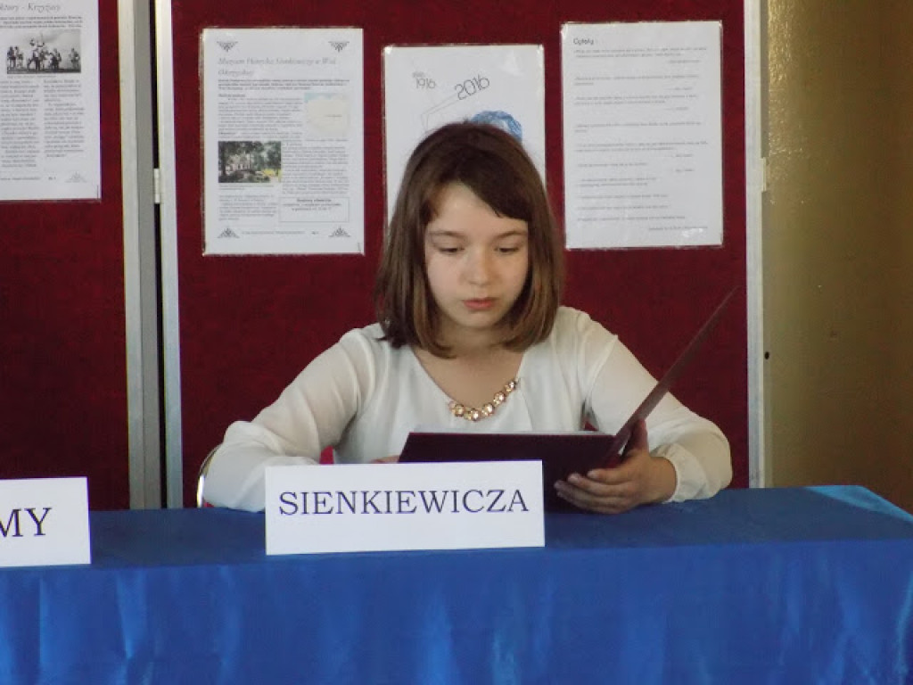 W Szkole Podstawowej w  Zakrzewie czytali Sienkiewicza