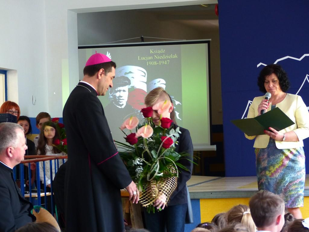 Dzień Patrona, ks. Lucjana Niedzielaka w Zespole Oświatowym w Polskowoli