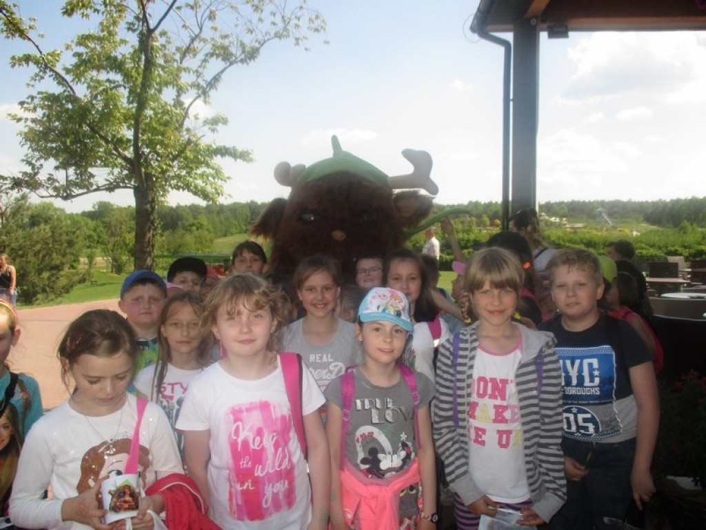 Uczniowie SP Nr 1 na wycieczce w Magicznych Ogrodach