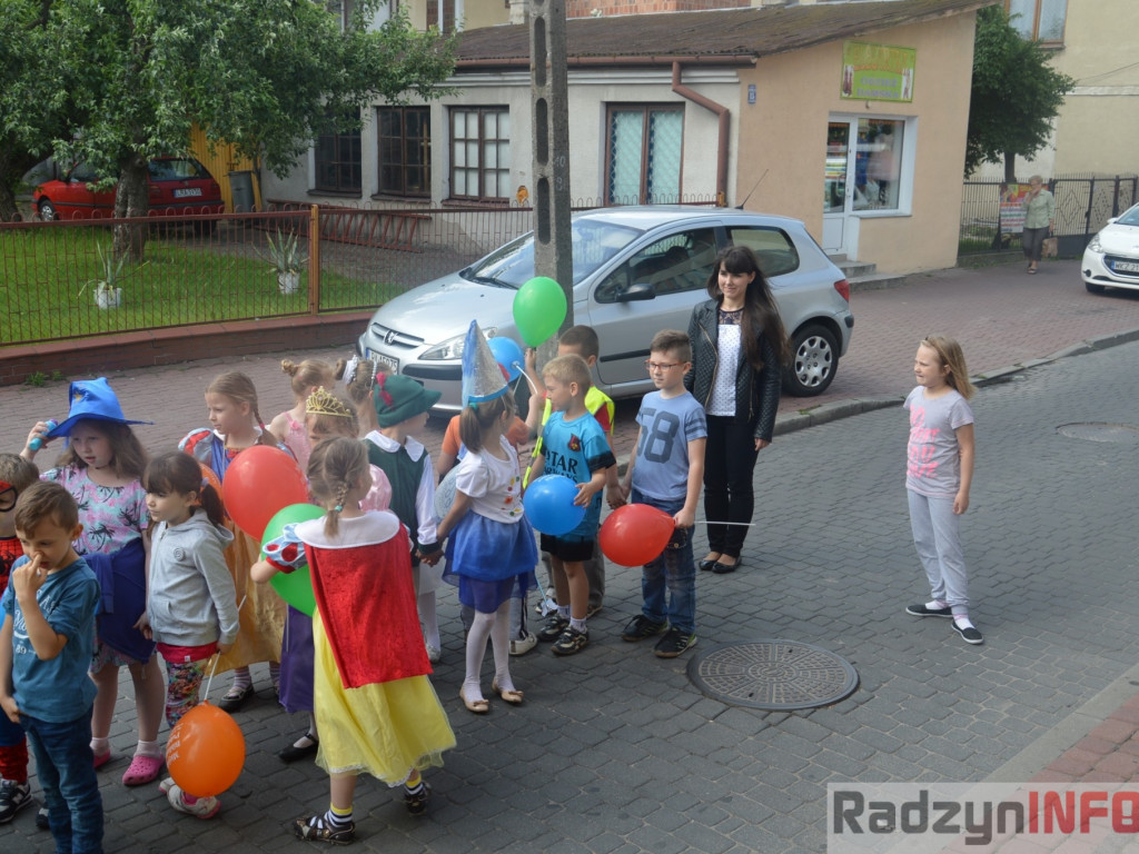 Radzyniacy czytali bajki i wiersze dzieciom