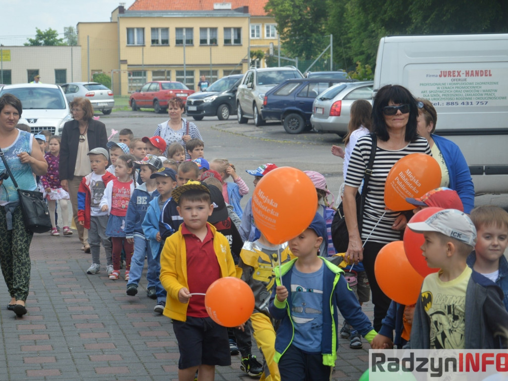 Radzyniacy czytali bajki i wiersze dzieciom