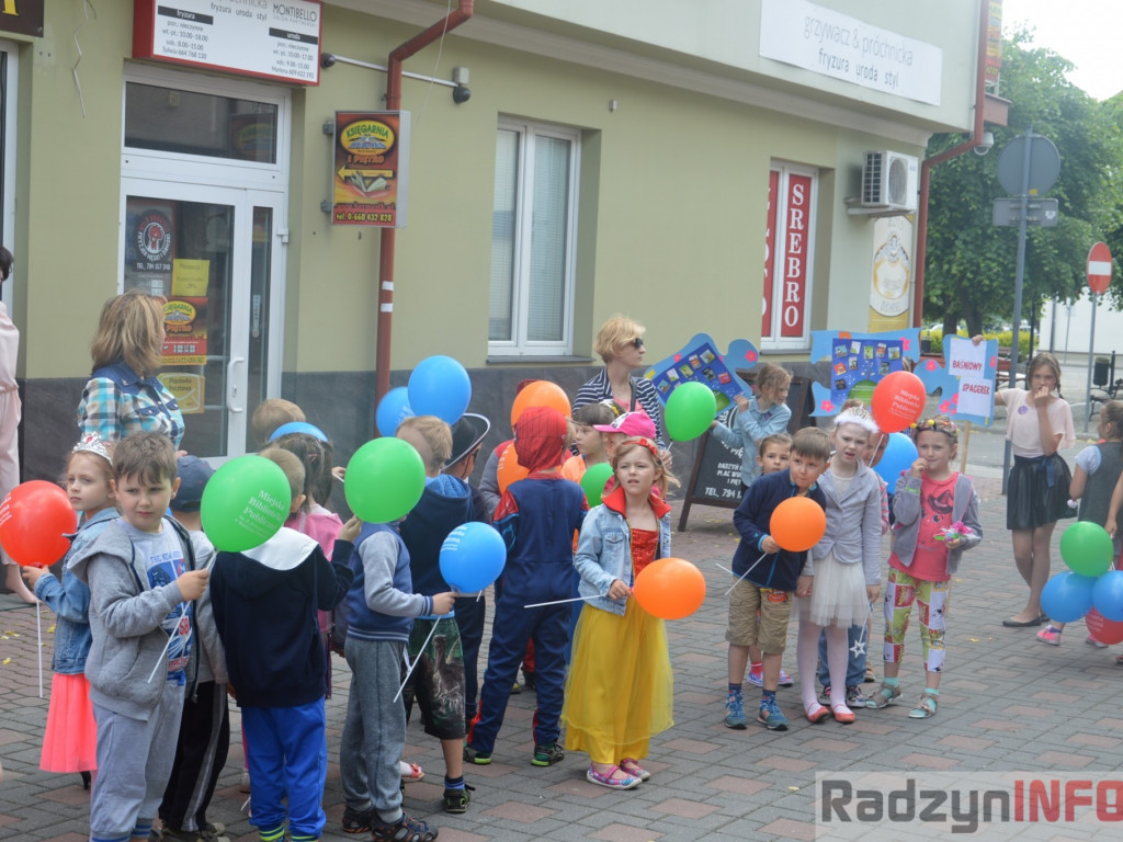 Radzyniacy czytali bajki i wiersze dzieciom