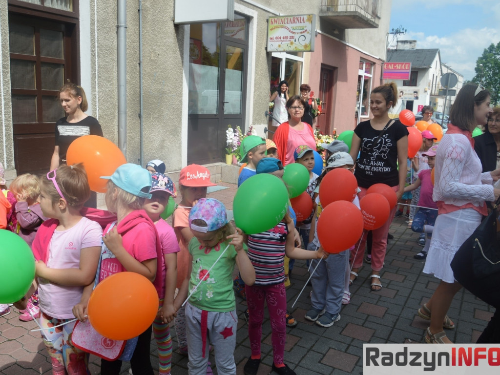 Radzyniacy czytali bajki i wiersze dzieciom