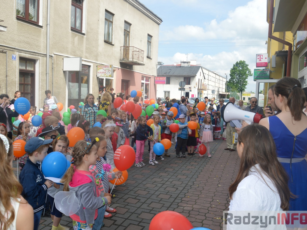 Radzyniacy czytali bajki i wiersze dzieciom